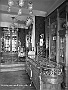 Padova-Interno profumeria Bertelli,via Cavour angolo via S.Andrea,anni 30 (Adriano Danieli)
